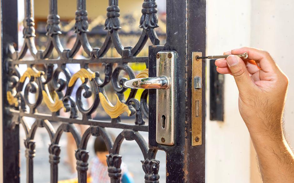 téléphone de artisans serruriers Villepinte