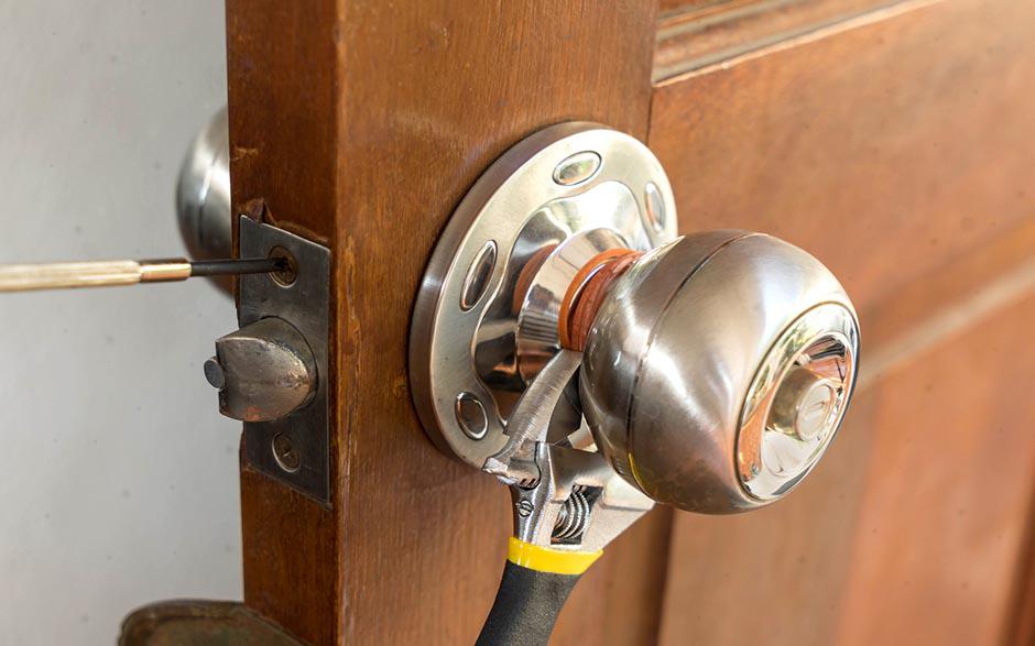 ouverture de porte claquée serrurier Clamart